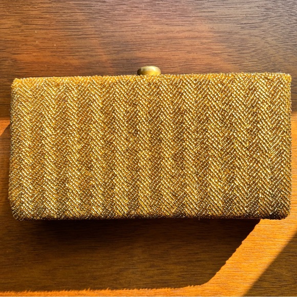 SANTI 🔸 gold herringbone beaded clutch - Picture 2 of 10